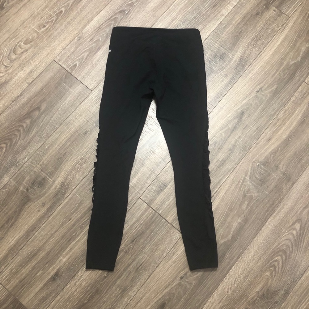 Powerhold by Fabletics mid rise mesh leggings! - Picture 3 of 5